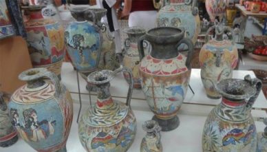 гончарный-магазин Гончарный магазин в деревне Трапсано на Крите