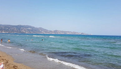 пляж Amoudara beach (пляж отеля Георгия) в деревне Амудара на Крите