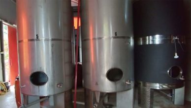 вино Винодельня Klados Winery в деревне Панормо на Крите