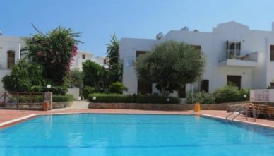 Отель-Maritimo-Beach-4 Бассейн в отеле Maritimo Beach 4* в курортном поселке Сисси на Крите