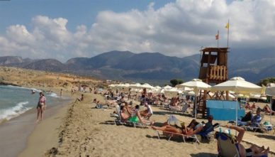 Пляж-Potamos-Beach Пляж Potamos Beach в поселке Малия на Крите