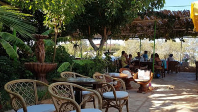Таверна-Mama's-Place Таверна Mama's Place в поселке Ставрос на Крите