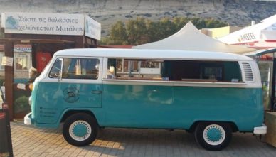 автомобиль-хиппи Автомобиль хиппи в Матала на Крите