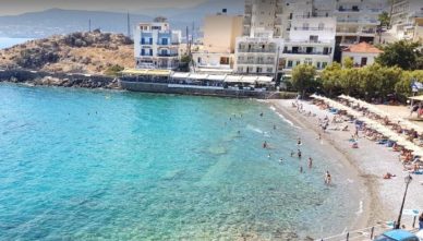Kitroplateia-Beach Вид на пляж Kitroplateia Beach из отеля в Агиос Николаос на крите
