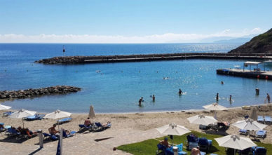 Mirabello-beach-пляж Пляж Mirabello beach в Агиос Николаос на Крите